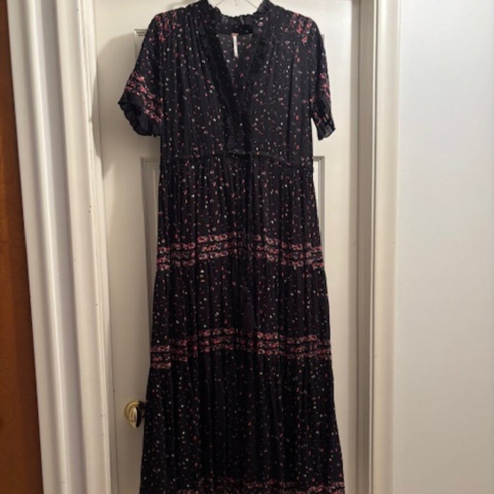 NWOT Free People Rare Feelings Short Sleeve BLK Floral Printed Maxi Dress Small